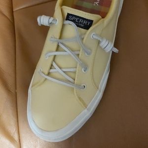 Sperry Topsider runners